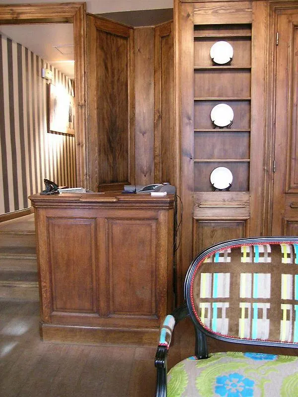 De Conde Hotel Paris